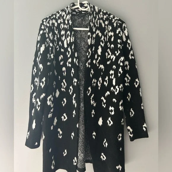 - Talbots black and white animal print open cardigan sz S - Picture 2 of 5